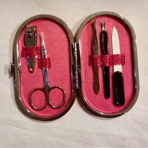 Nail Grooming Kit NWOT